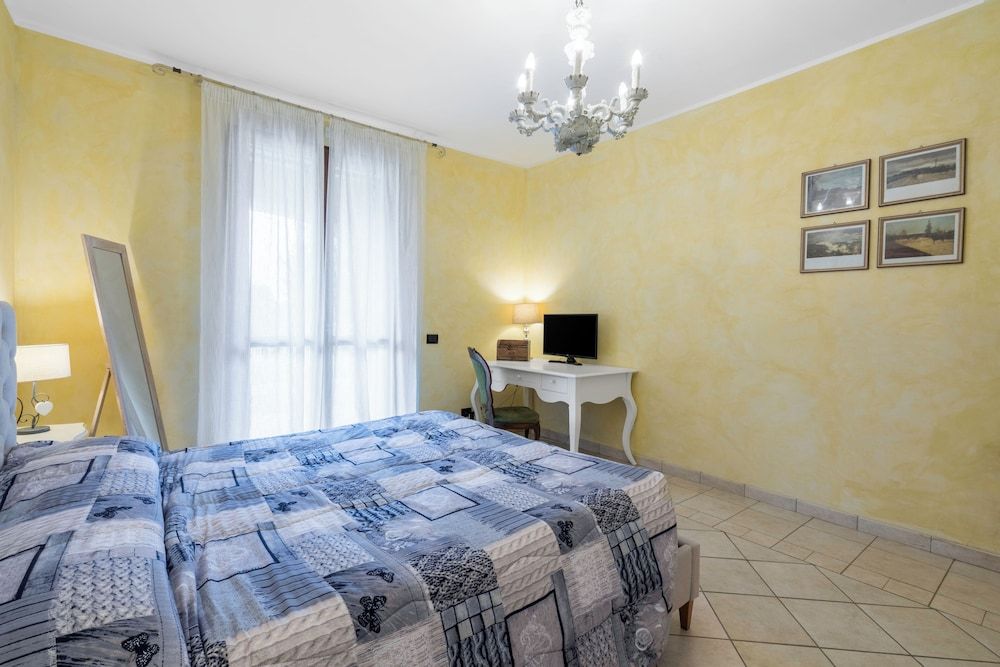 Villa, Garden View