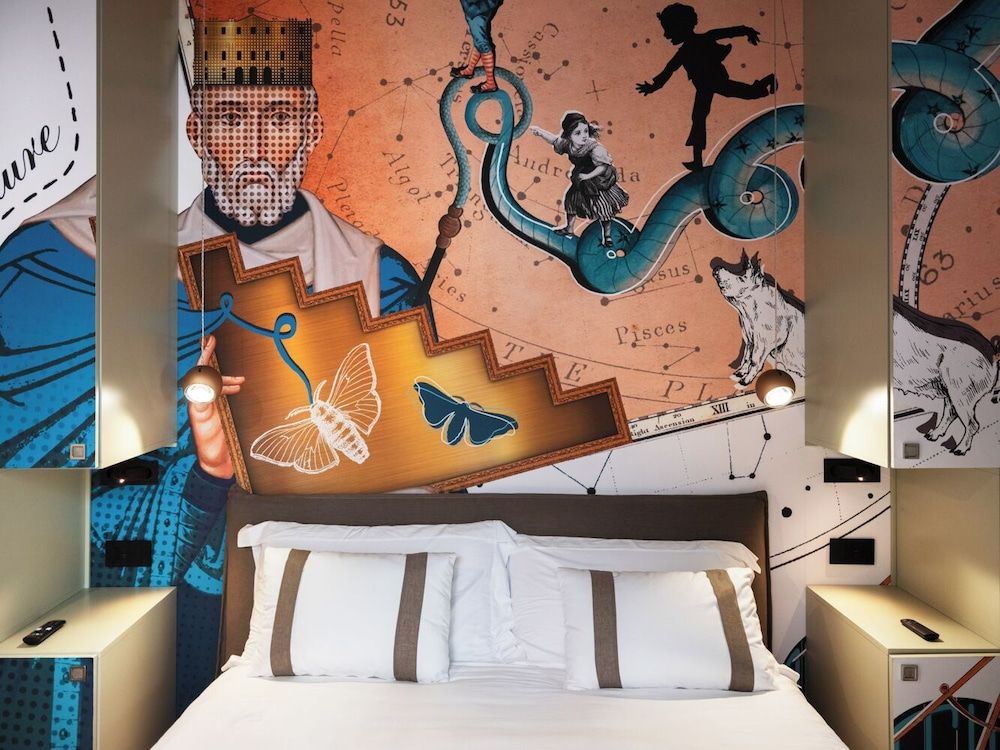 Pietrasanta Ai Teatri Deluxe Room 2