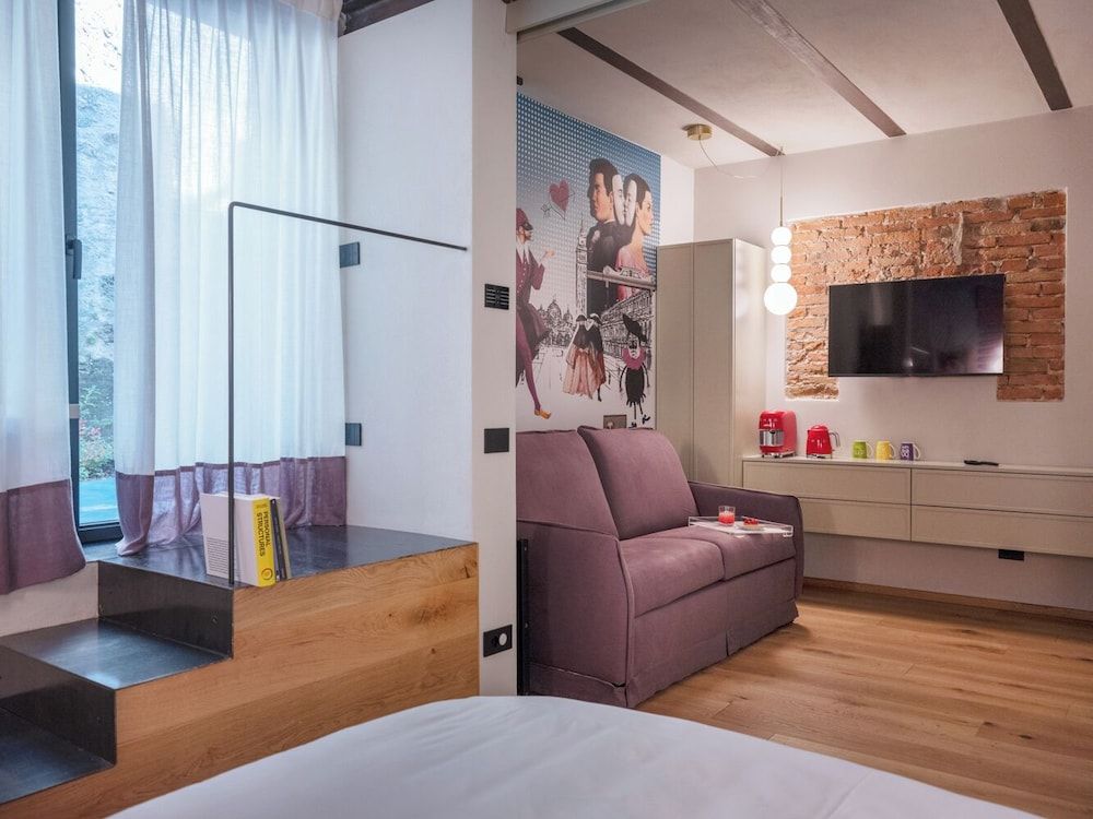 Pietrasanta Ai Teatri Deluxe Triple Room, Garden View 12