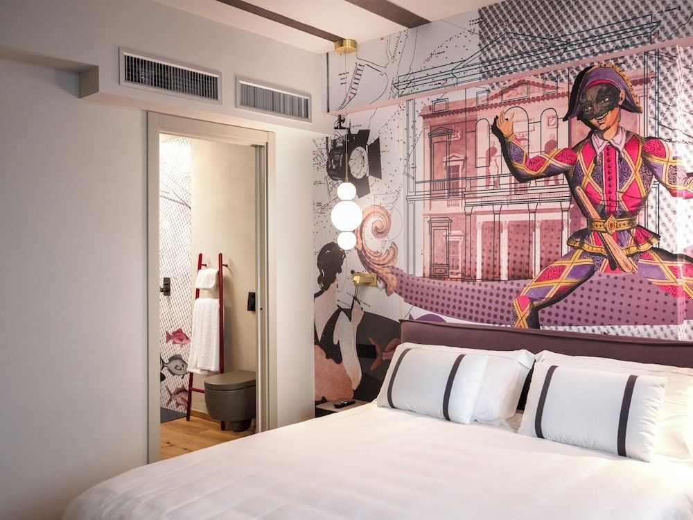 Pietrasanta Ai Teatri Deluxe Triple Room, Garden View 3