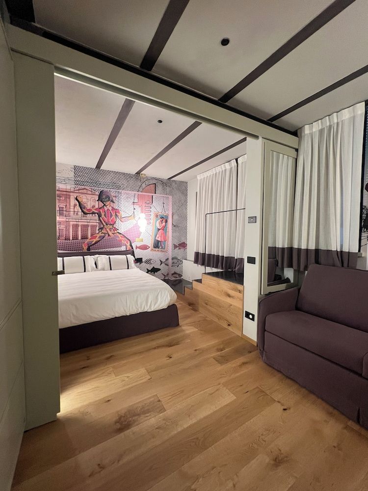 Pietrasanta Ai Teatri Deluxe Triple Room, Garden View 5