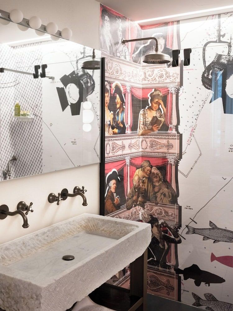 Pietrasanta Ai Teatri Deluxe Triple Room, Garden View 8