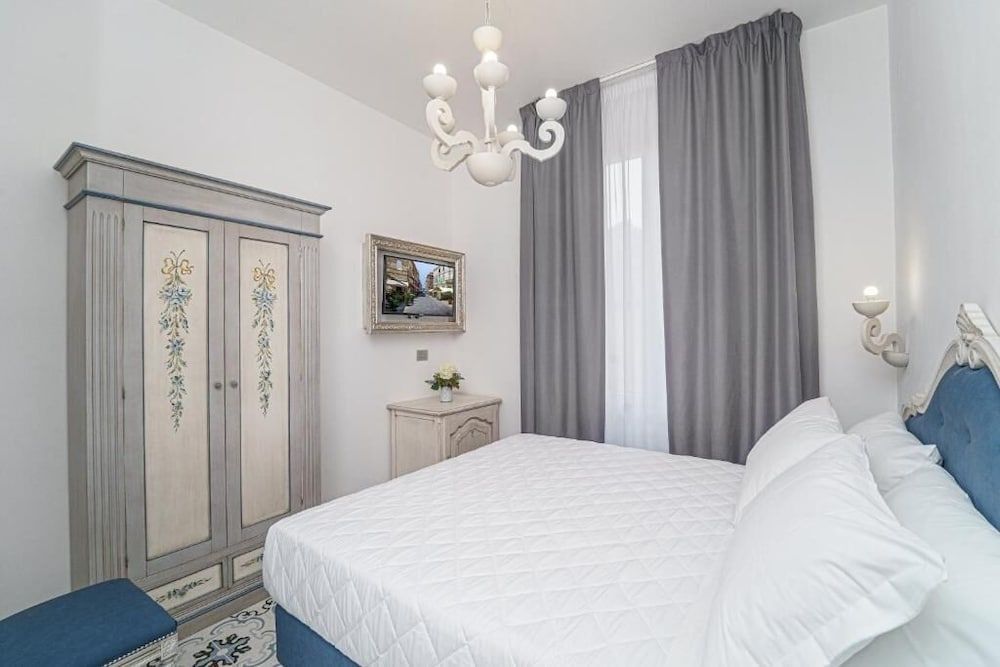 PLAZA Boutique Hotel Tropea Economy Double Room 2