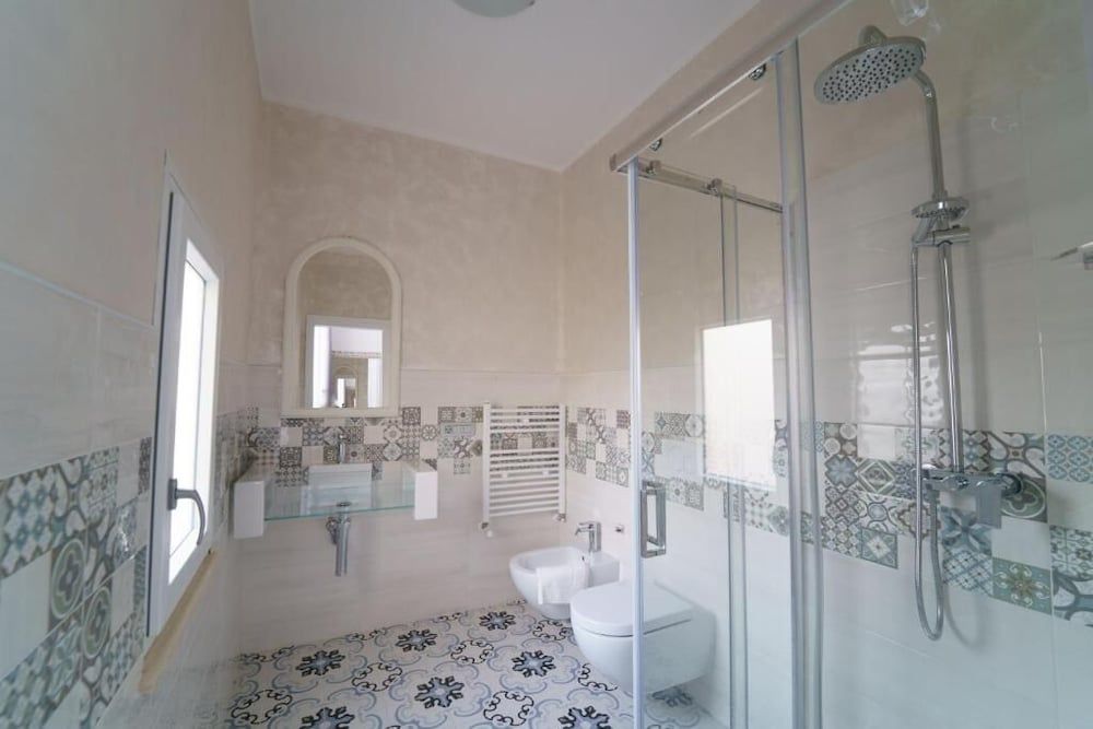 PLAZA Boutique Hotel Tropea Superior Double Room, City View 4