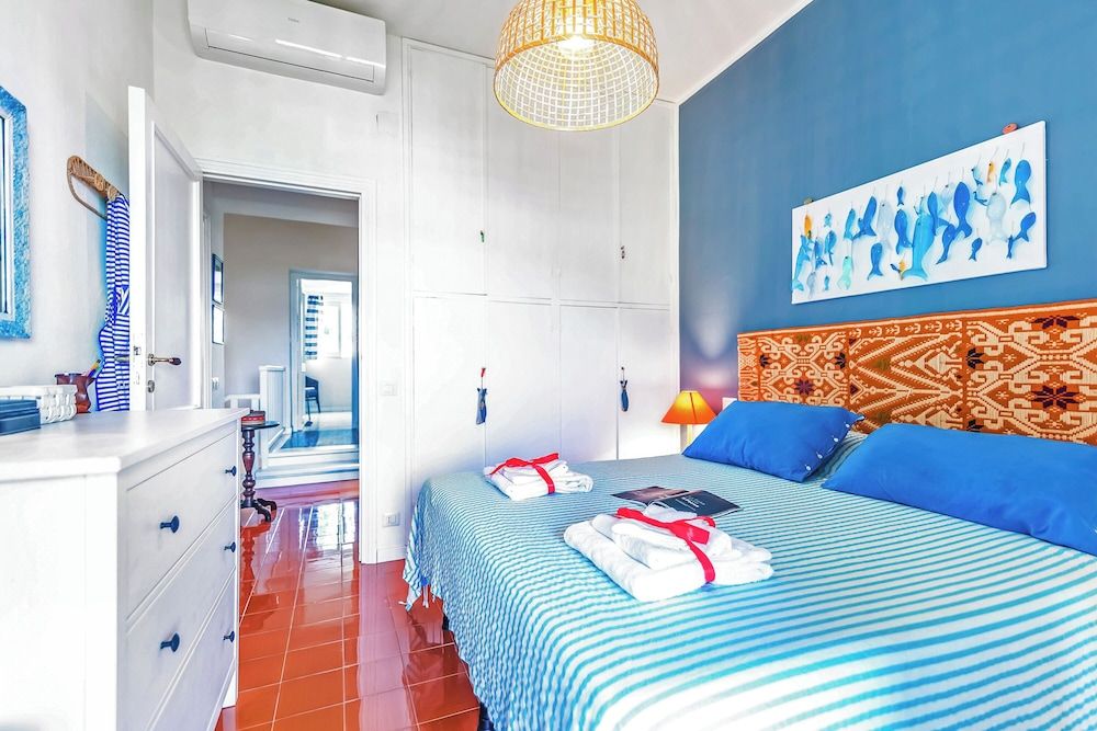 Family Villa, Multiple Bedrooms (Una Finestra Sul Mare Capocaccia)