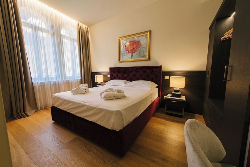 Superior Suite, City View