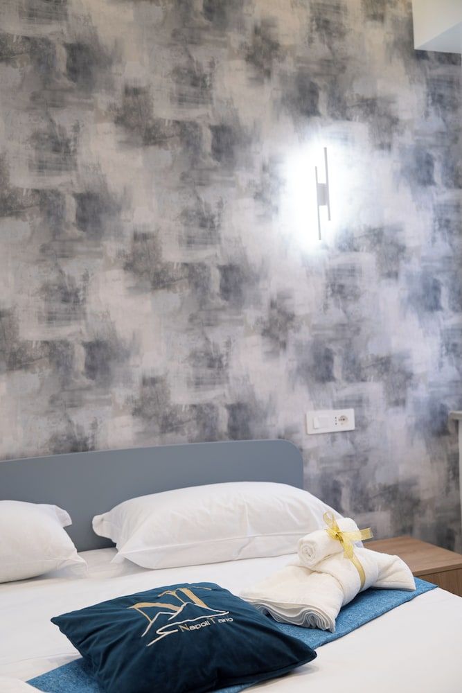 Napolitano Rooms - Pompei Camera Deluxe Matrimoniale o Doppia con Letti Singoli (Acqua 3) 3