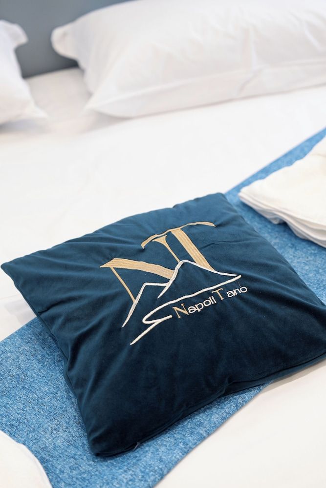 Napolitano Rooms - Pompei Camera Deluxe Matrimoniale o Doppia con Letti Singoli (Acqua 3) 4