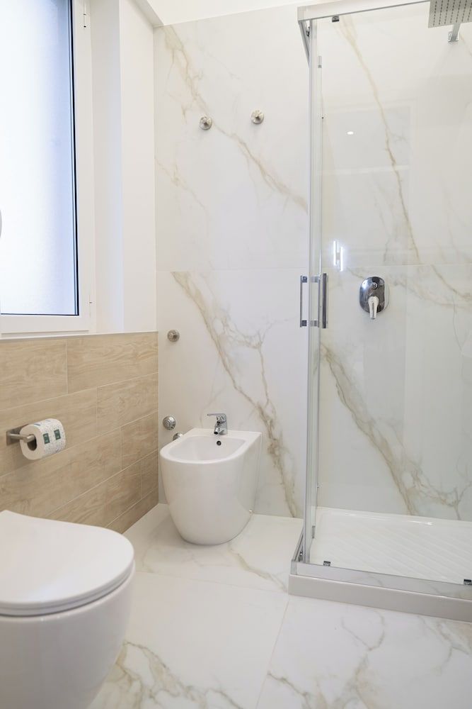 Napolitano Rooms - Pompei Camera Deluxe Matrimoniale o Doppia con Letti Singoli (Acqua 3) 13