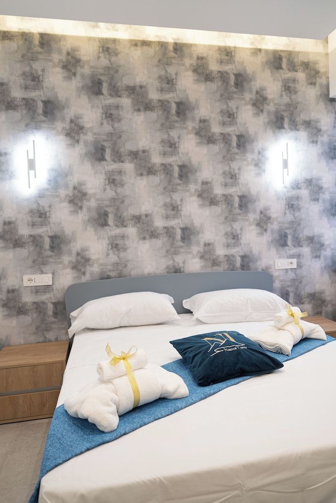 Napolitano Rooms - Pompei Camera Deluxe Matrimoniale o Doppia con Letti Singoli (Acqua 3) 5