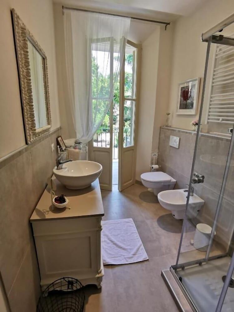 AriediParma - Rooms & Apartments Comfort Room, Garden View 6