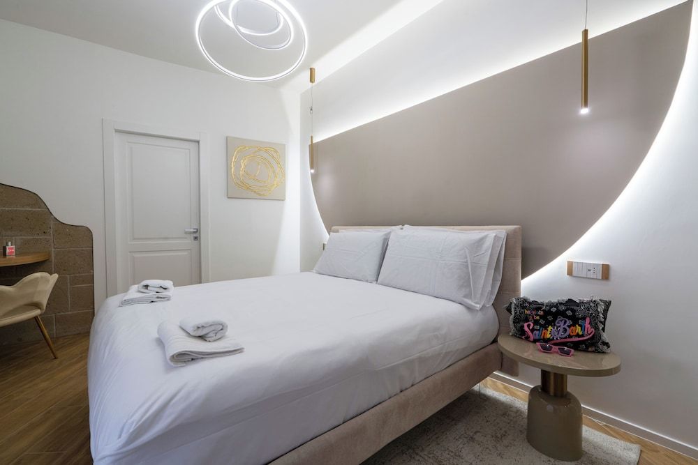 Diamonds Rooms and SPA Luxury Townhome, Private Bathroom 3