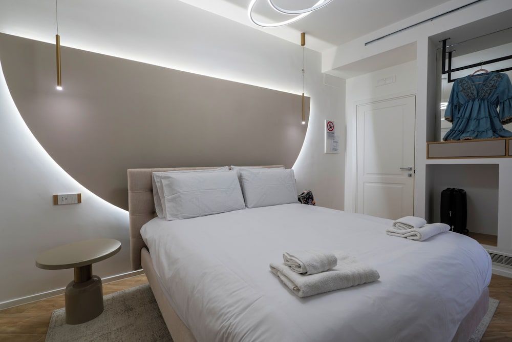 Diamonds Rooms and SPA Luxury Townhome, Private Bathroom 2