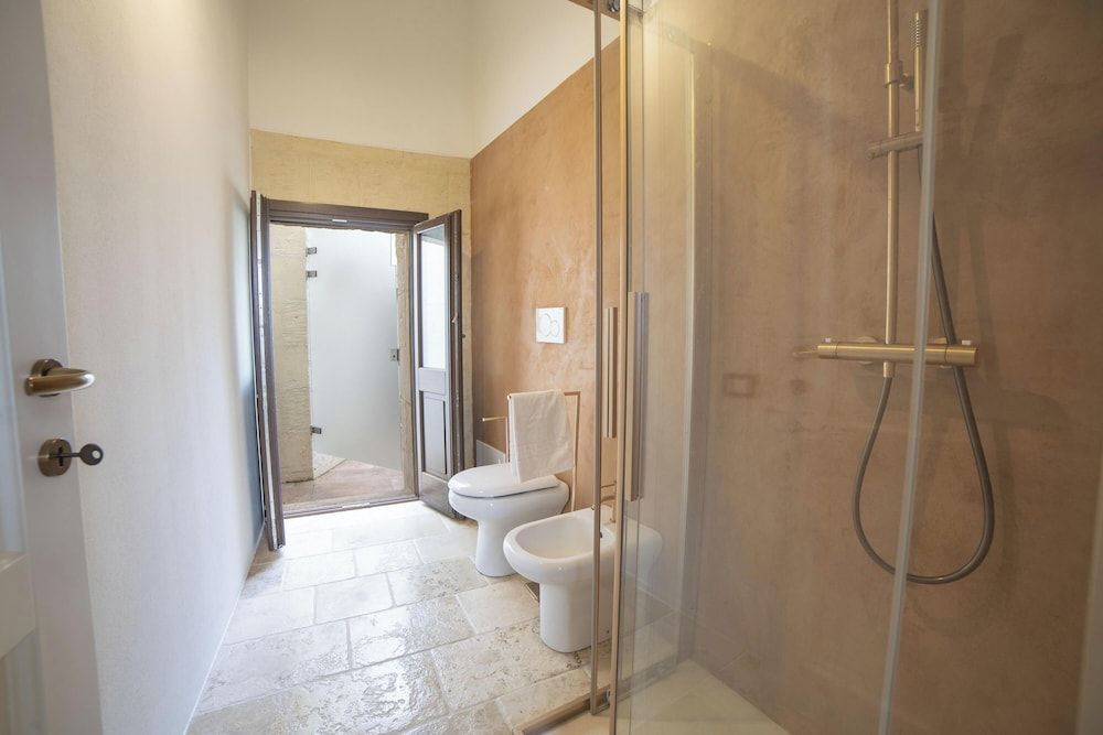Family House, Multiple Bedrooms, 2 Bathrooms (San Giorgio boutique apartment with)