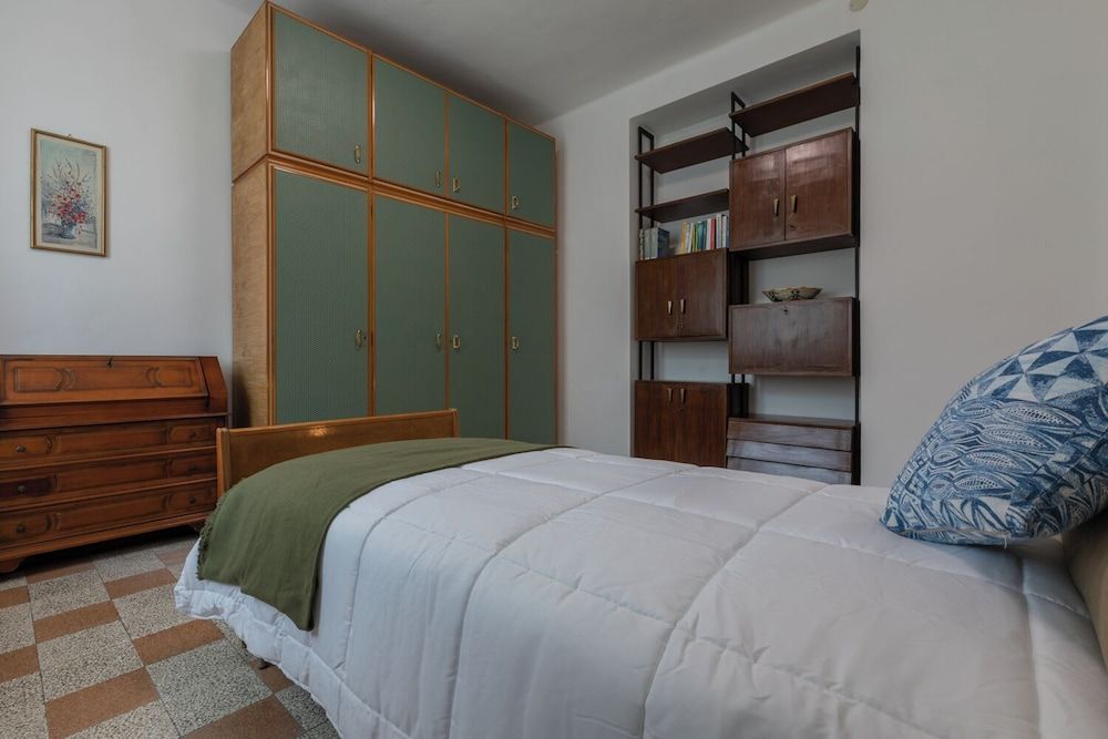 Apartment, Balcony
