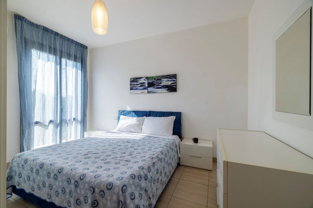 CASA VACANZA AZZURRA House, Sea View, First Floor 5
