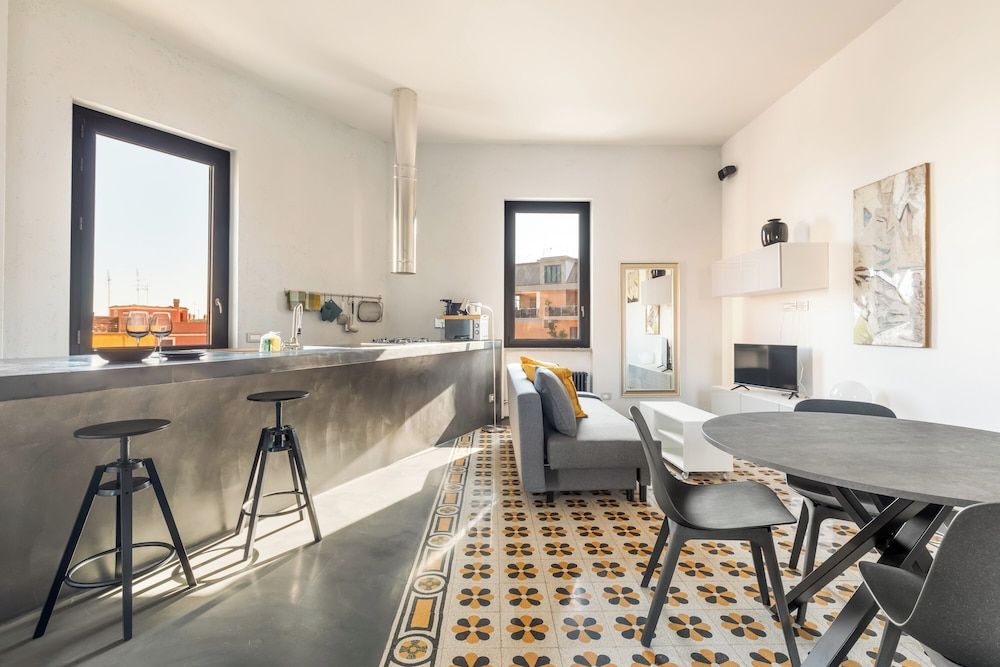 Fantastic Penthouse Over The Roman Sky 