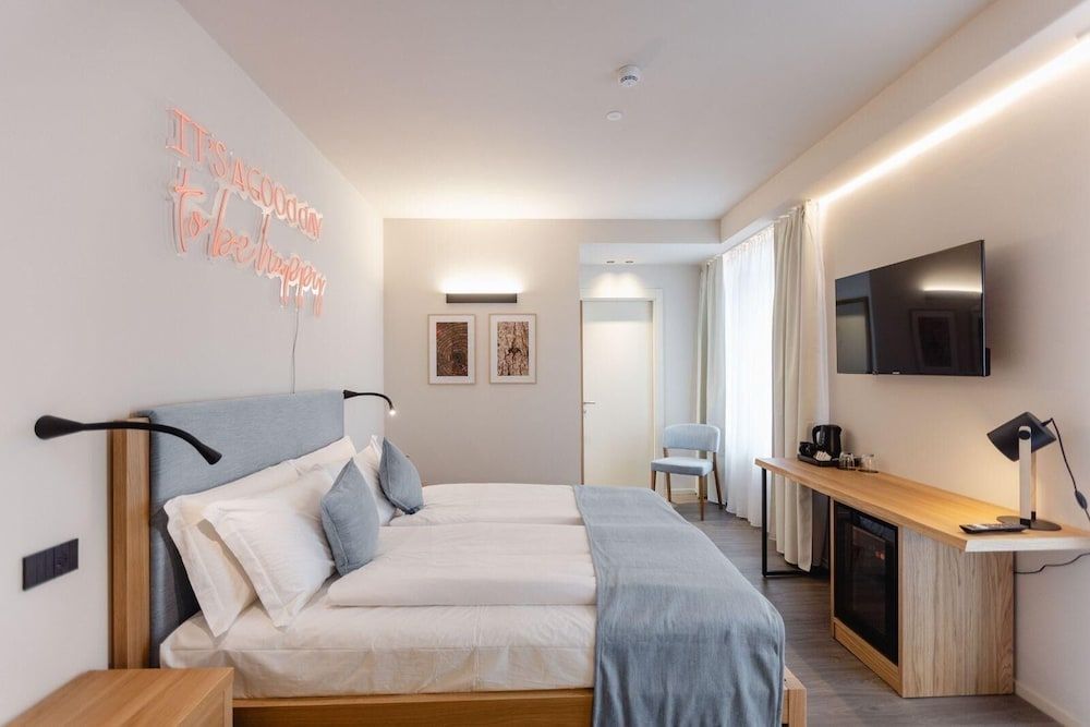 Terra Hotel Tirano Superior Double Room, Mountain View 2