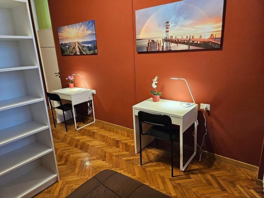 Guesthouse - Metro M1 Sesto Rondò Classic Double Room, 2 Twin Beds, City View 8