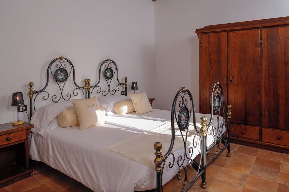 Deluxe Double or Twin Room, Vineyard View
