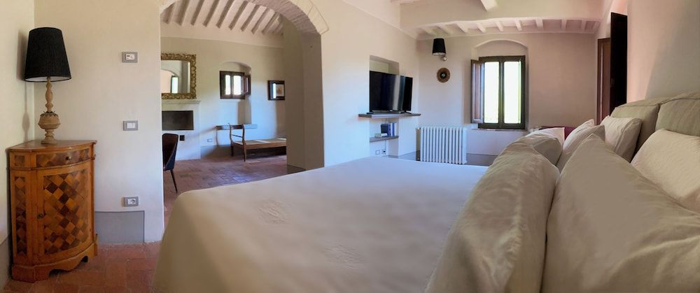 Borgo in Montalbano by Secret Hills Suite, Hill View