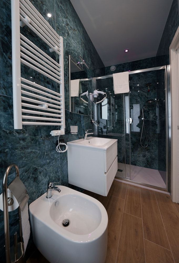 Hotel Manuela Deluxe Double Room 14