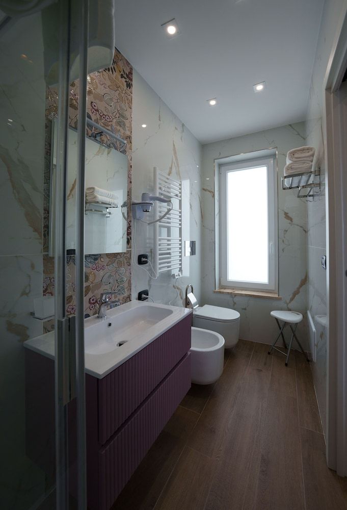 Hotel Manuela Deluxe Double Room 10