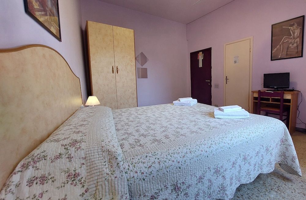 Hotel Etrusco Classic Double or Twin Room, Non Smoking 9