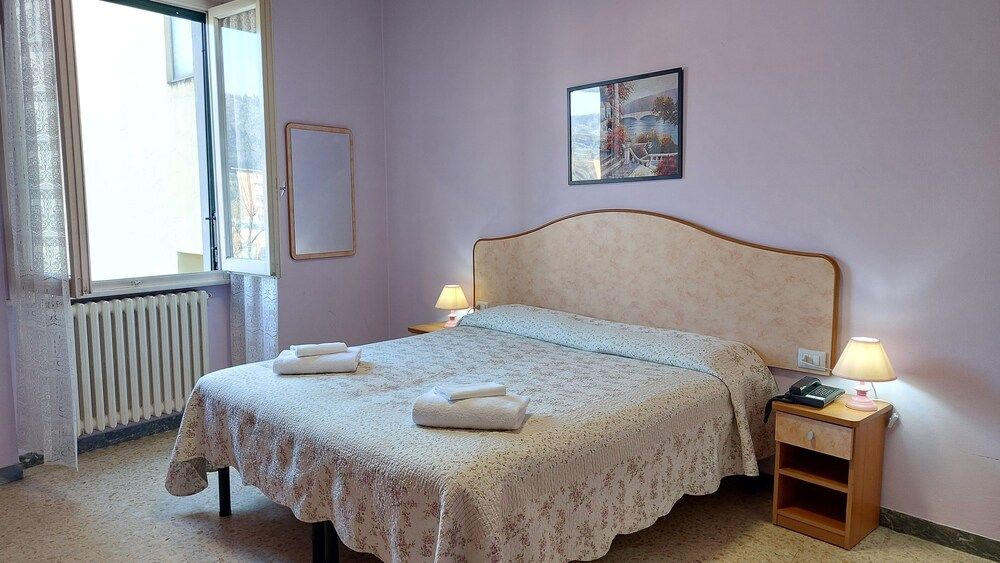 Hotel Etrusco Classic Double or Twin Room, Non Smoking 2