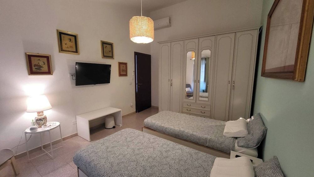 Apartment, 2 Bedrooms, Balcony, City View