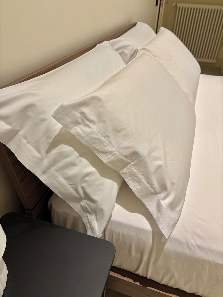 SETTANNI Suites Superior Room 8