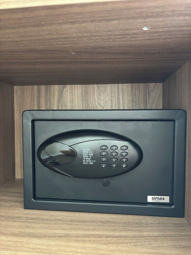 SETTANNI Suites Superior Room 24