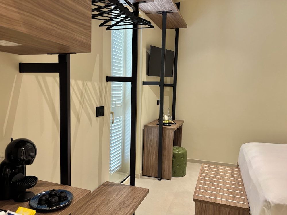 SETTANNI Suites Superior Room 19