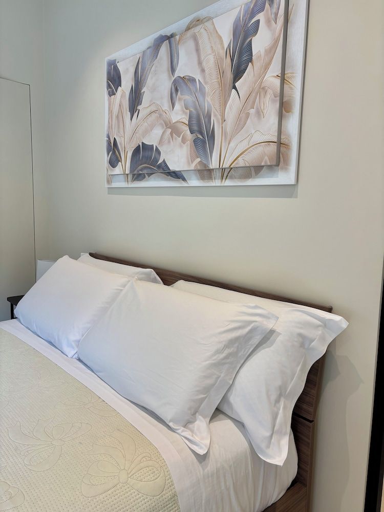 SETTANNI Suites Superior Room 12