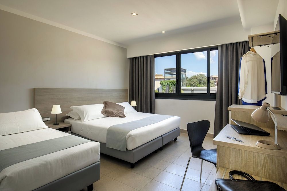 SIMON HOTEL APRILIA Twin Room