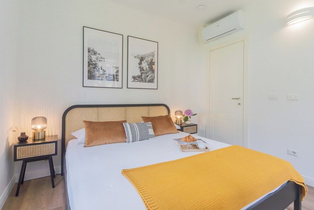 Apartment (Lakeview Paradise)