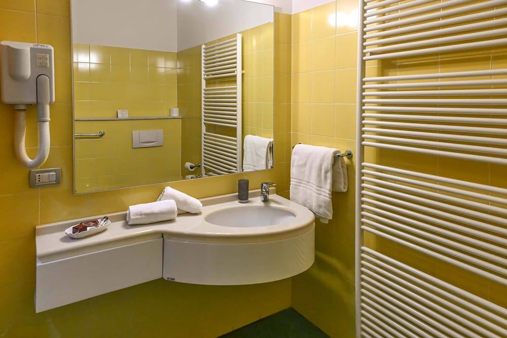 Hotel Matteotti Superior Double or Twin Room 6