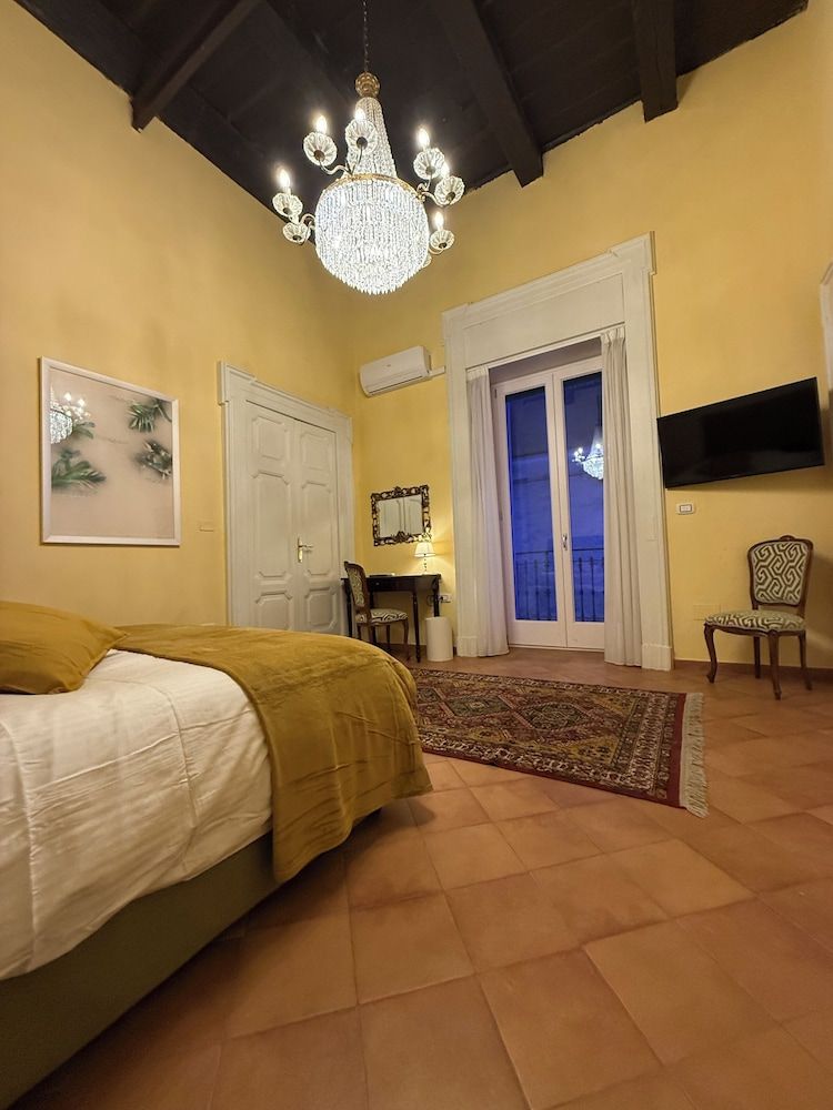 Room, Balcony, City View