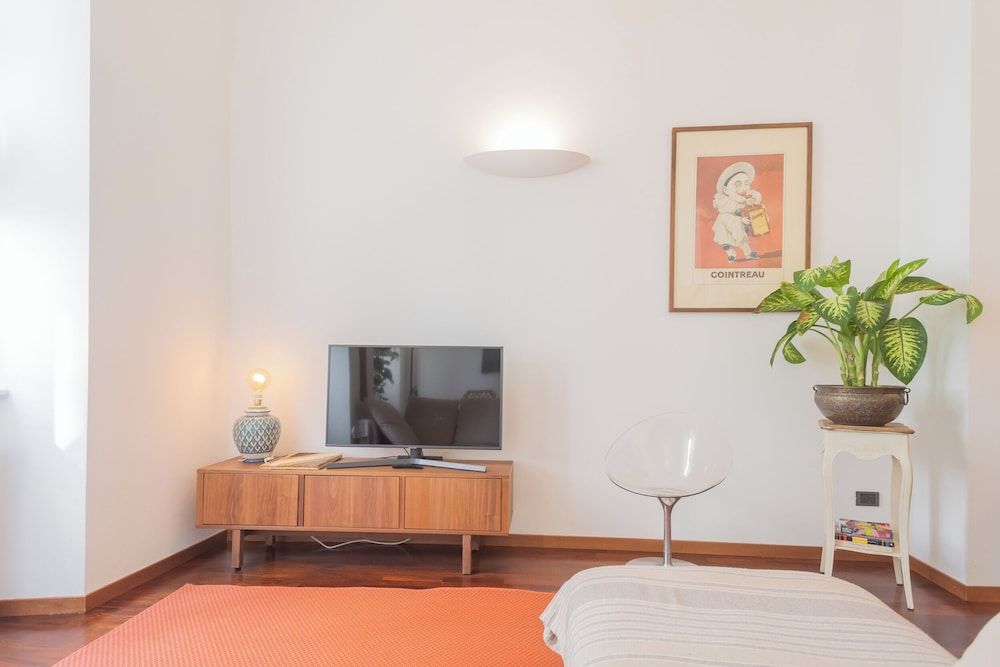 Filanda - Best Lakefront in Como by Rent all Como Apartment (1 Bedroom) 25
