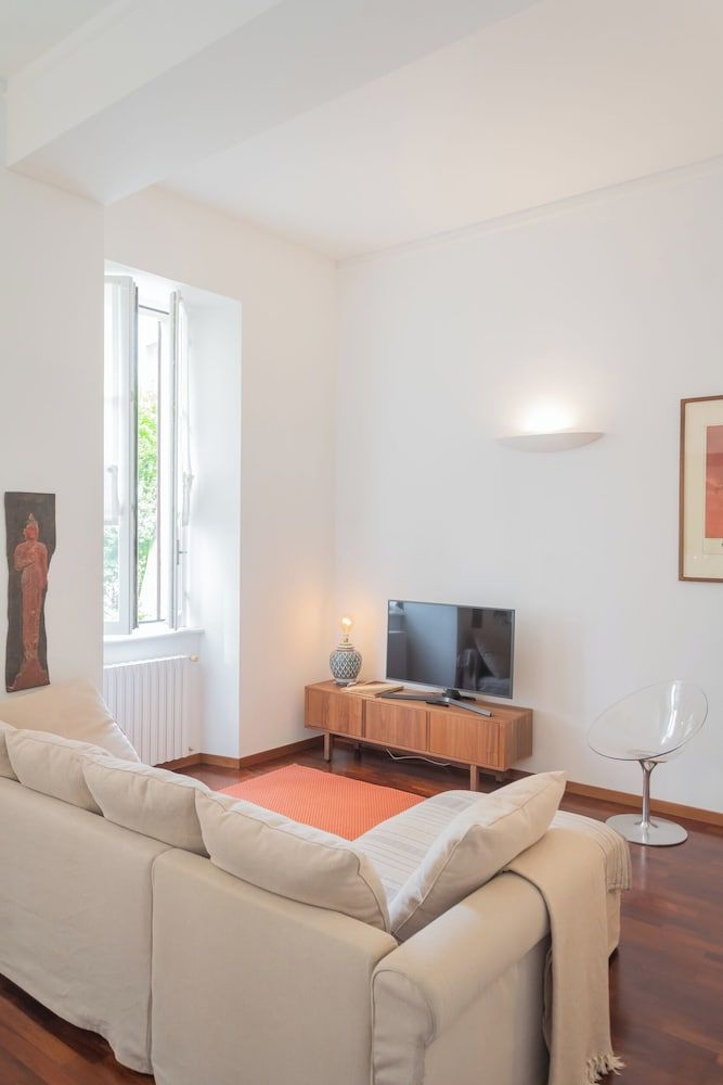 Filanda - Best Lakefront in Como by Rent all Como Apartment (1 Bedroom) 33