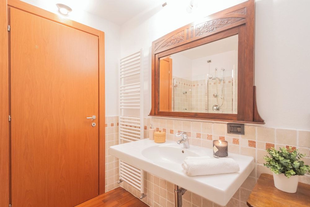 Filanda - Best Lakefront in Como by Rent all Como Apartment (1 Bedroom) 15