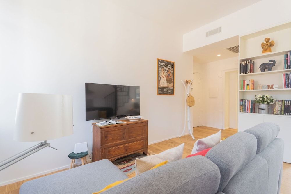 Rooftop Nest in Como City Center by Rent all Como Apartment, 2 Bedrooms (2 Bedrooms) 24