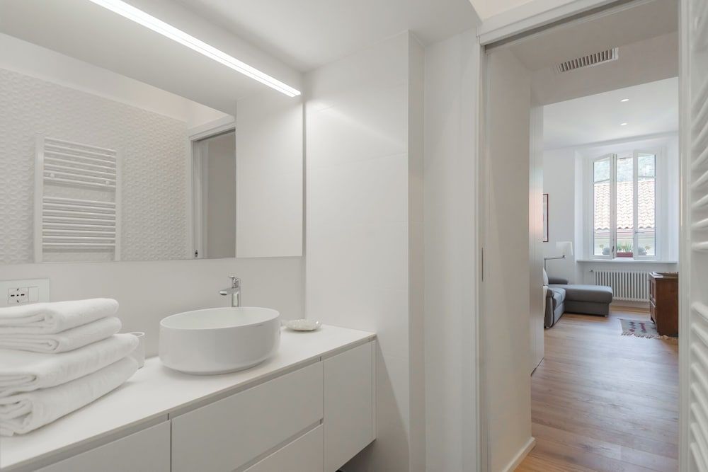 Rooftop Nest in Como City Center by Rent all Como Apartment, 2 Bedrooms (2 Bedrooms) 12