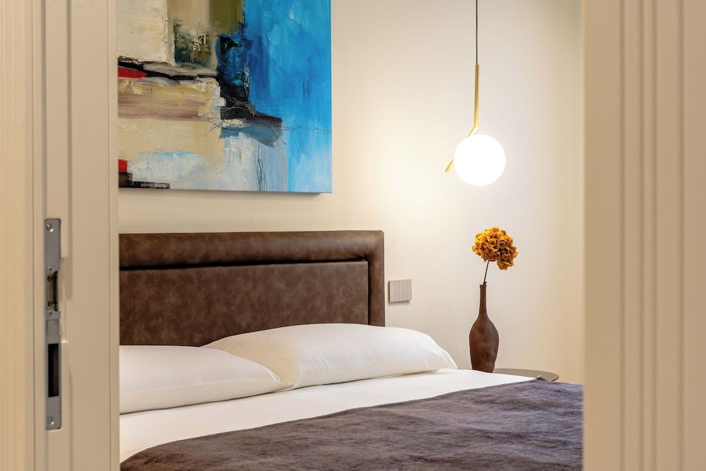 Hera rooms and suites Deluxe Double Room, City View