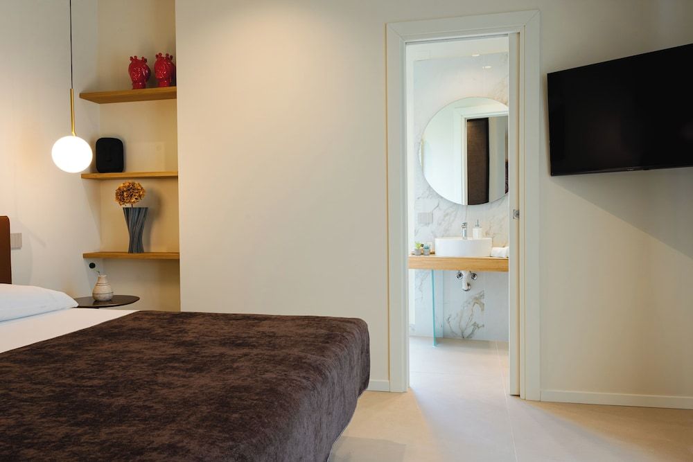 Hera rooms and suites Design Suite, Partial Sea View 10