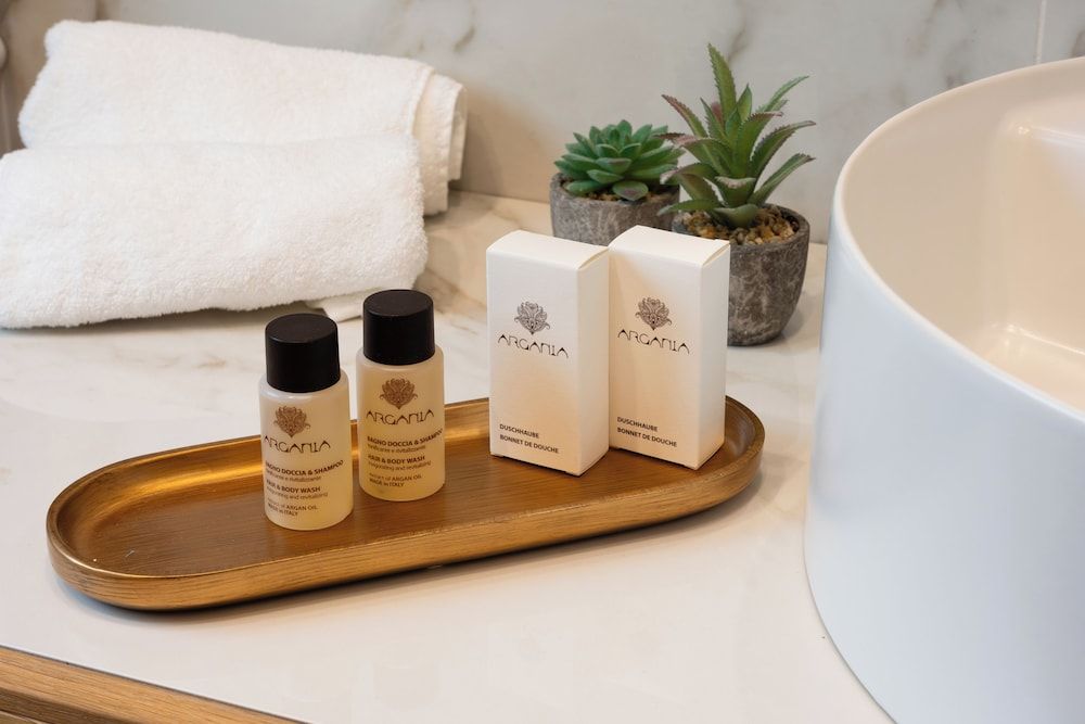 Hera rooms and suites Deluxe Double Room, City View 9