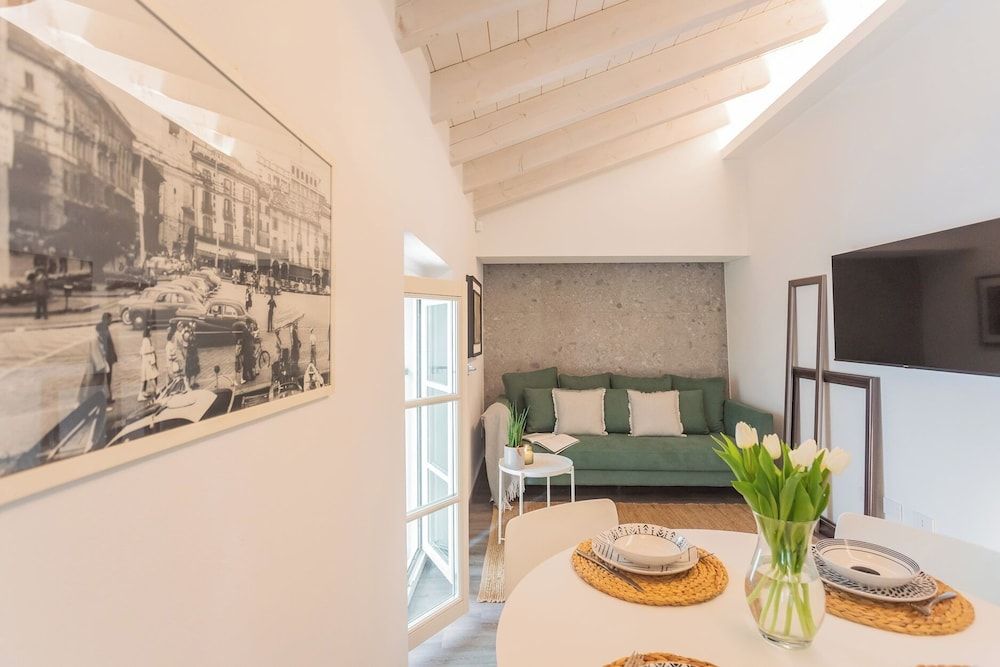 Muralto's Nest by Rent all Como Apartment (2 Bedrooms) 35