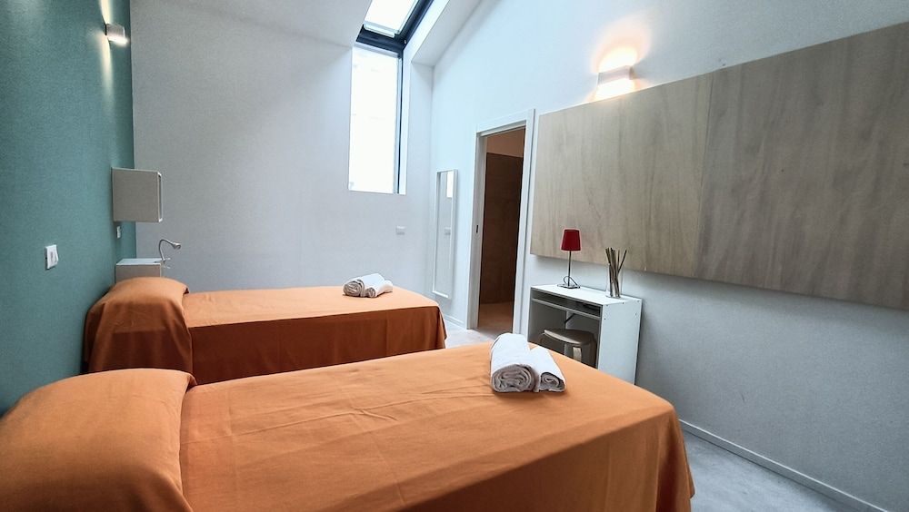 Bed and Bike Hostel Classic Double Room 5