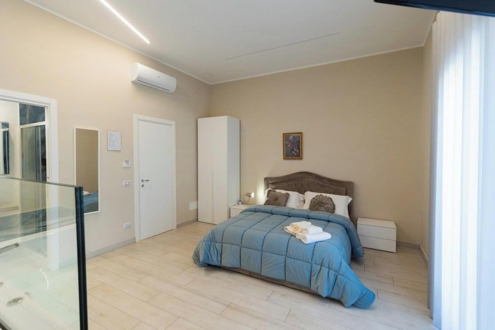 Deluxe Room, Balcony, Courtyard View