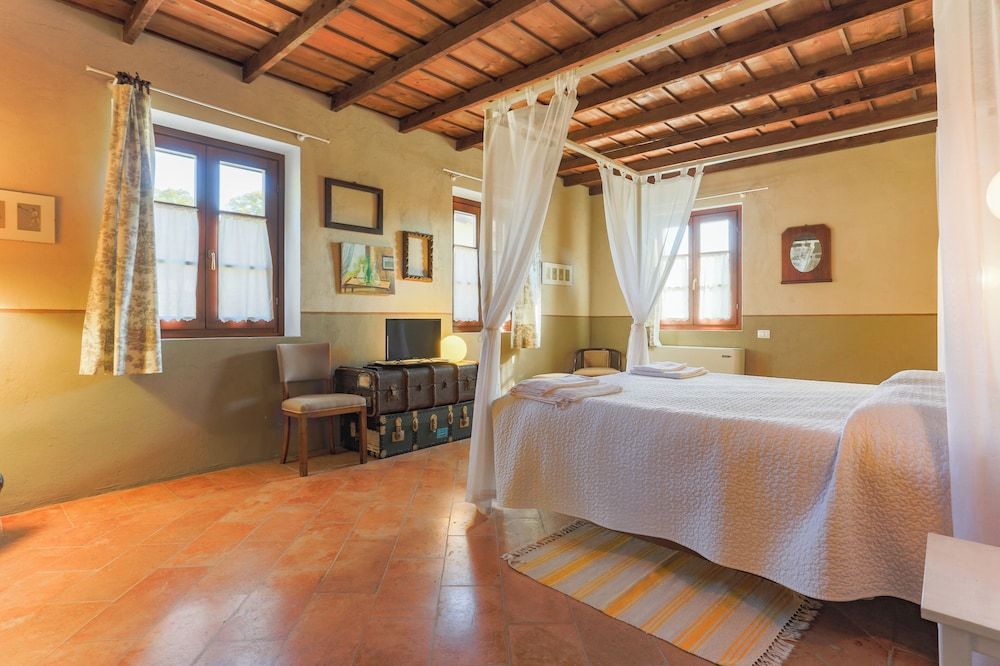 AGRITURISMO LE CORTI DELLA GUALDANA